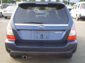 2005 Subaru Forester Pictures