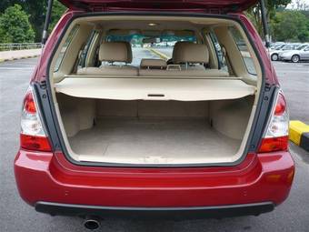 2005 Subaru Forester Pictures