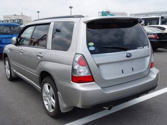 2005 Subaru Forester Photos