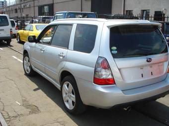 2005 Subaru Forester Pictures