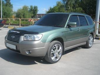 2005 Subaru Forester Photos