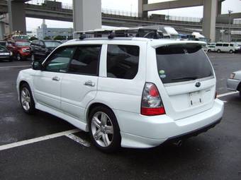 2005 Subaru Forester Pictures