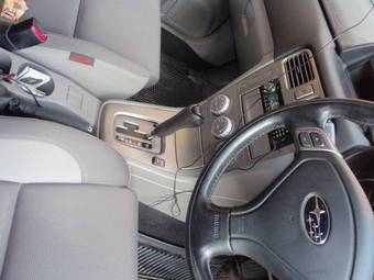 2005 Subaru Forester Pictures