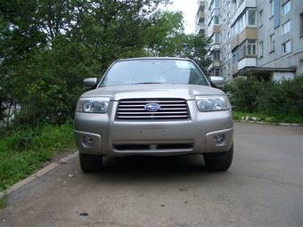 2005 Subaru Forester Images