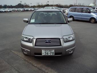 2005 Subaru Forester Pictures