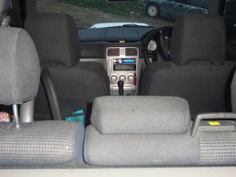 2005 Subaru Forester Photos