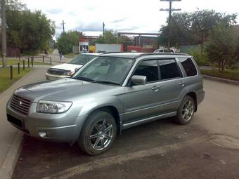 2005 Subaru Forester Photos