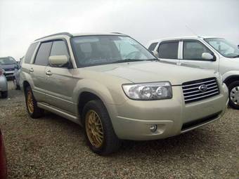 2005 Subaru Forester Images