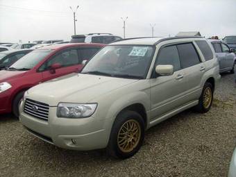 2005 Subaru Forester Pictures