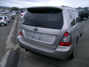 2005 Subaru Forester Pictures