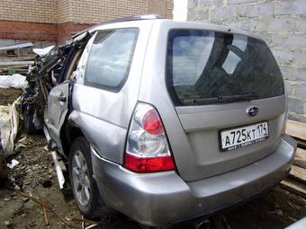 2005 Subaru Forester Photos