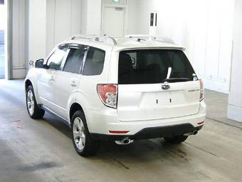 2010 Subaru Forester Pictures