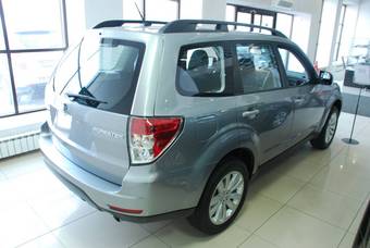 2011 Subaru Forester Photos