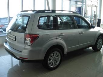 2011 Subaru Forester Pictures