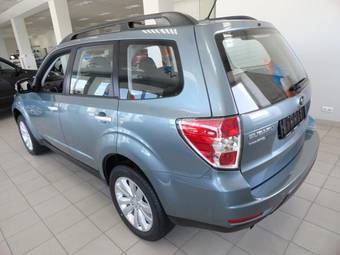 2011 Subaru Forester Images