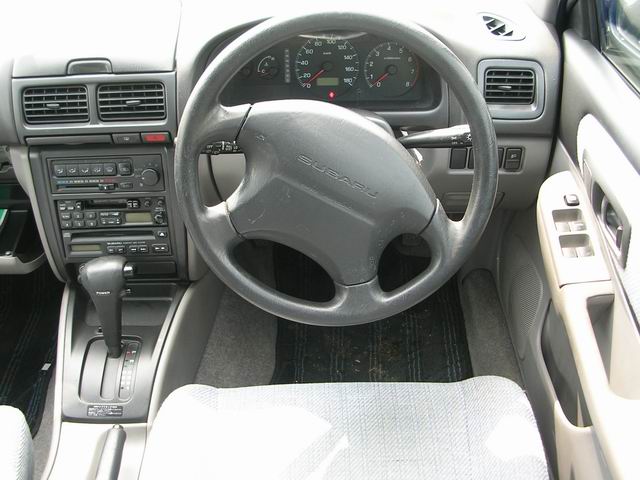 1999 Subaru Impreza Pictures