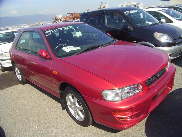 2000 Subaru Impreza Pictures