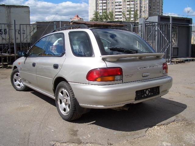 2000 Subaru Impreza Pictures