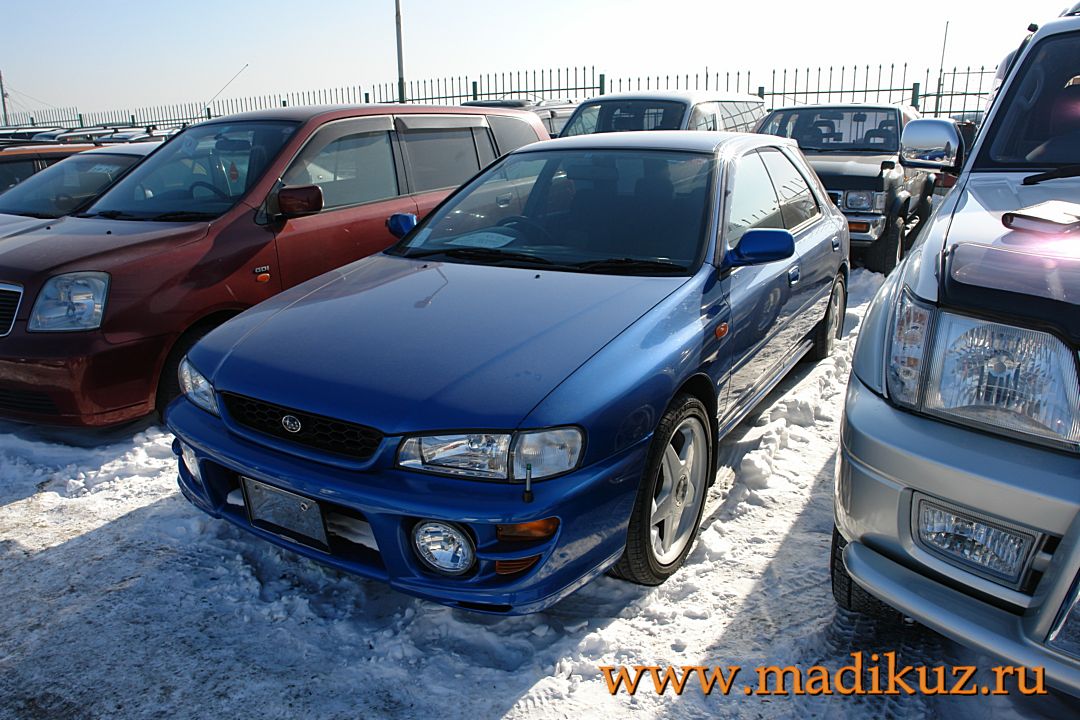 2000 Subaru Impreza Pictures