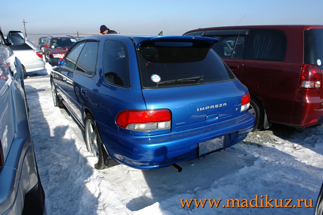 2000 Subaru Impreza Pictures