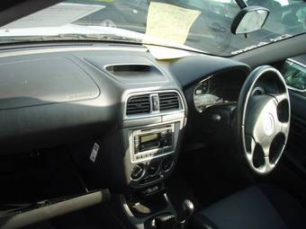2000 Subaru Impreza Pictures