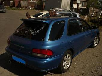 2000 Subaru Impreza Pictures