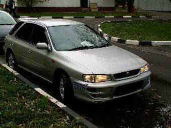 2000 Subaru Impreza Pictures