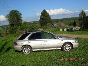 2000 Subaru Impreza Pictures