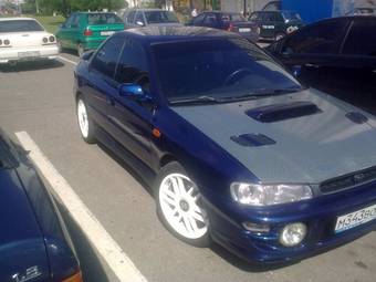 2000 Subaru Impreza Pictures