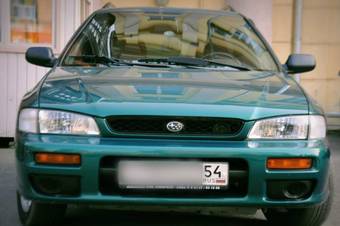 2000 Subaru Impreza Pictures