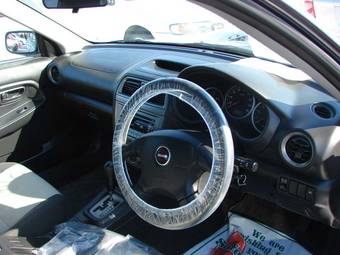 2004 Subaru Impreza Pictures