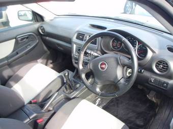 2004 Subaru Impreza Pictures