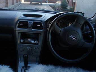 2004 Subaru Impreza Images