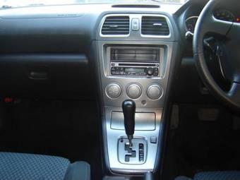 2004 Subaru Impreza Photos