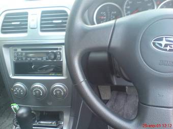 2004 Subaru Impreza Photos