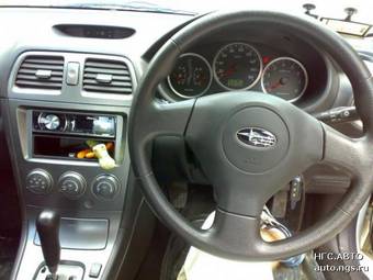 2004 Subaru Impreza Photos