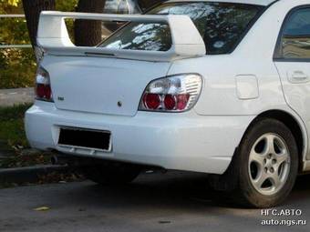 2004 Subaru Impreza Pictures