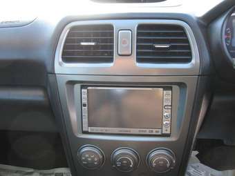 2005 Subaru Impreza Pictures