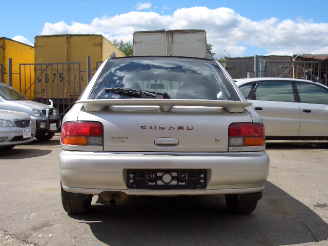 2000 Subaru Impreza Wagon Photos