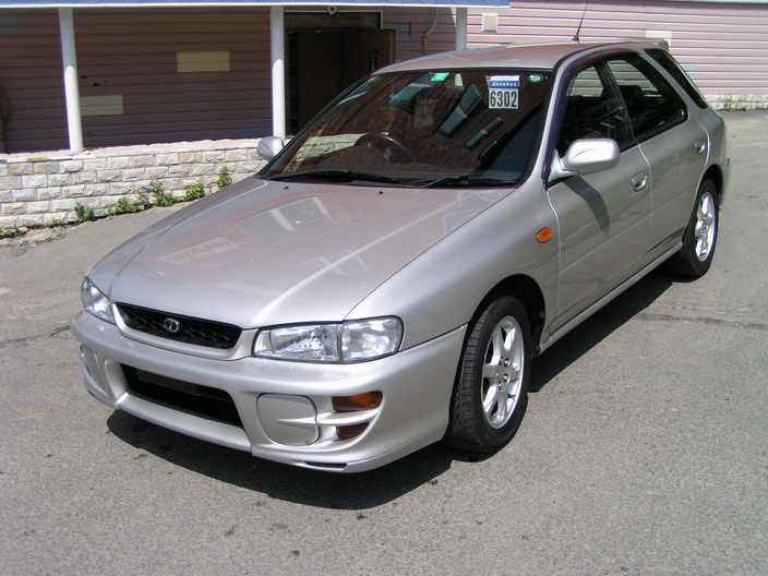 2000 Subaru Impreza Wagon Photos