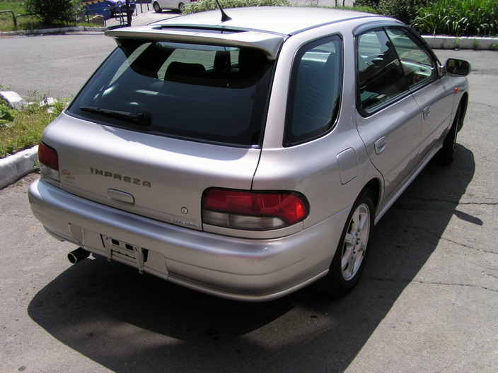 2000 Subaru Impreza Wagon Pictures