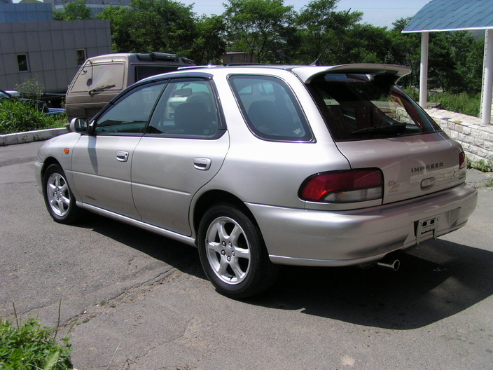 2000 Subaru Impreza Wagon Photos