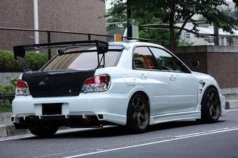 2005 Subaru Impreza WRX STI Photos