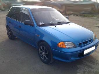 2001 Subaru Justy Pictures