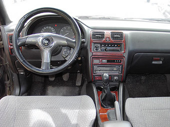 1995 Subaru Legacy Images