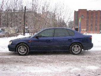 1999 Subaru Legacy Photos