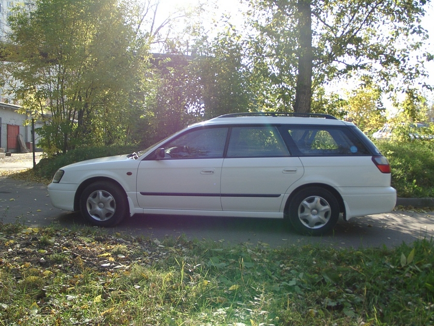 2000 Subaru Legacy Photos
