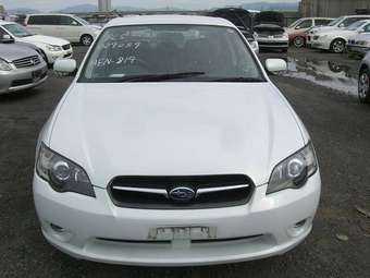 2004 Subaru Legacy Pictures