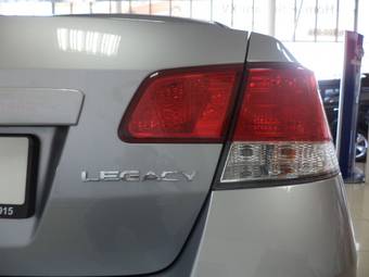 2012 Subaru Legacy Pictures