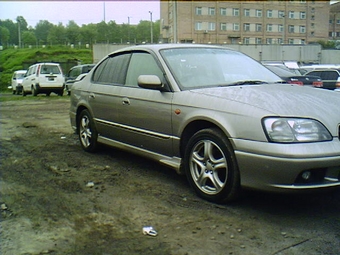 2000 Subaru Legacy B4